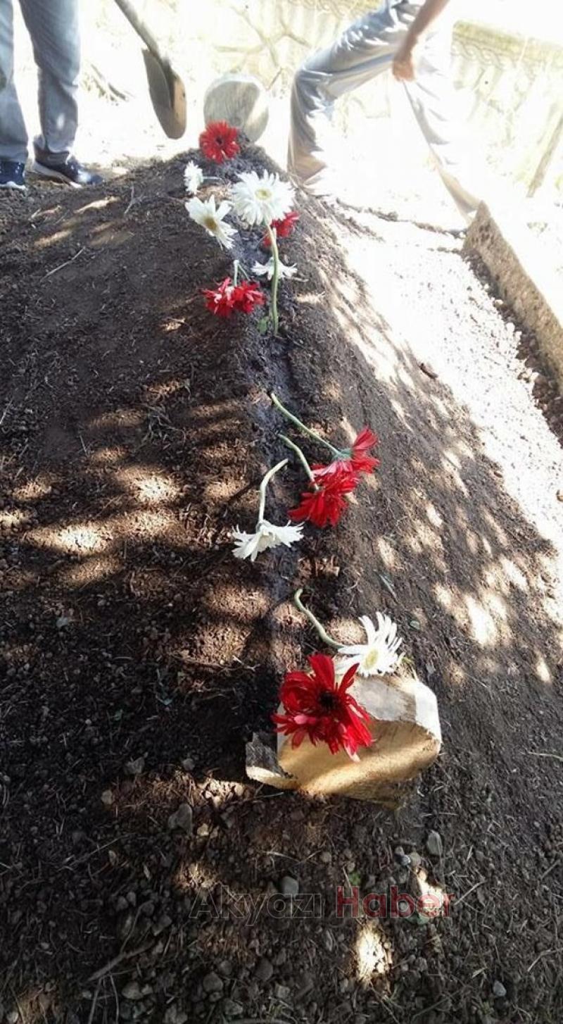 105 Yaşındaki Ayşe Ekrem Ebediyete Uğurlandı