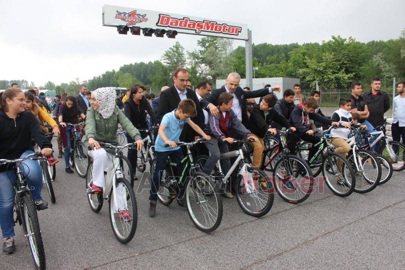 105 Yetim Çocuğa 105 Bisiklet Dağıtımı Gerçekleşti