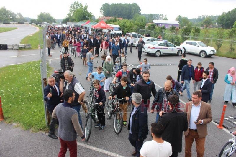 105 Yetim Çocuğa 105 Bisiklet Dağıtımı Gerçekleşti