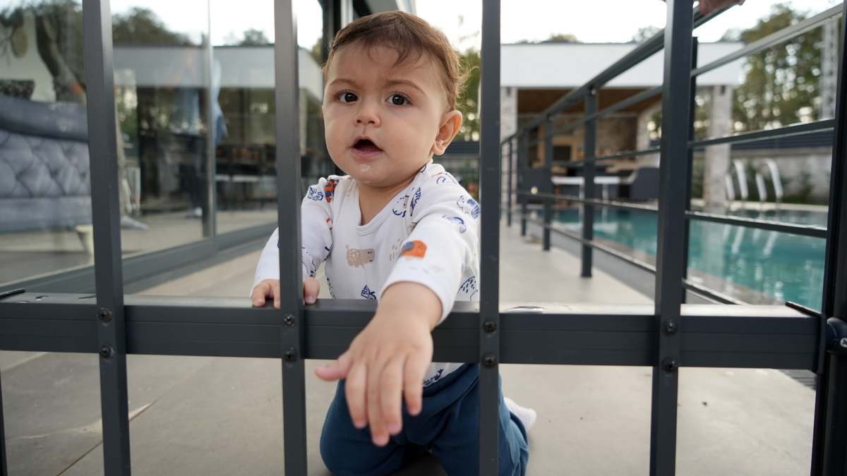 11 dakika suda kalan ve kalbi 3 kez duran 10 aylık Toprak hayata tutundu 