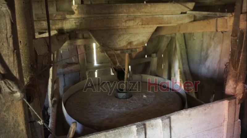 120 Yıllık Tarihi Değirmen Halen Çalışıyor