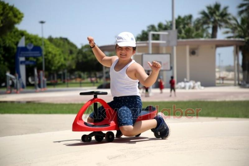 14 yaş altı çocuklar ikinci kez sokağa çıktı