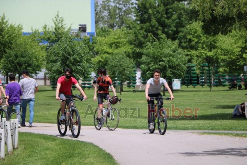 15 20 Yaş arası haftalar sonra dışarı çıktı