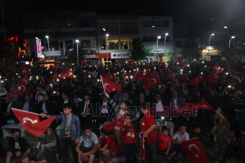 15 Temmuz Darbe Girişiminin üçüncü yılında herkes meydanlardaydı
