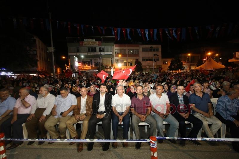 15 Temmuz Etkinlikleri 2.Gece Nöbetinde Akyazı Yine Meydanlarda Doldu Taştı