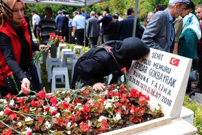 15 Temmuz Şehidi Özel Harekatçı Gökbayrak mezarı başında anıldı