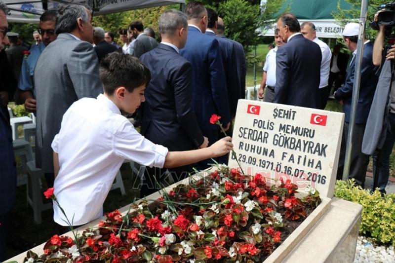 15 Temmuz Şehidi Özel Harekatçı Gökbayrak mezarı başında anıldı