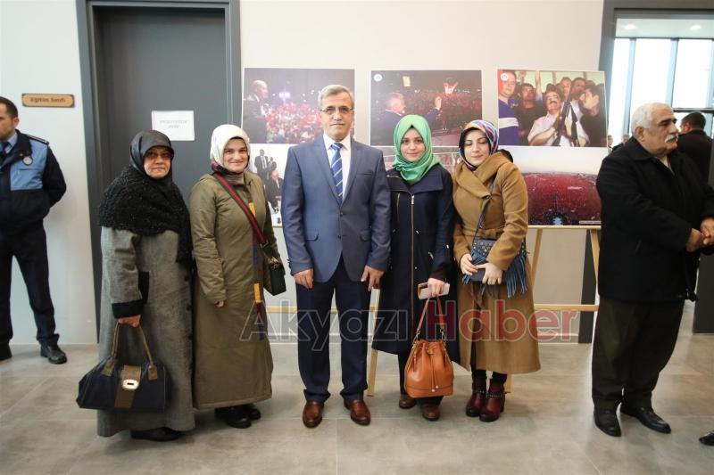 15 TEMMUZ ŞEHİT ve GAZİLERİ ANISINA FOTOĞRAF SERGİSİ NE BÜYÜK İLGİ