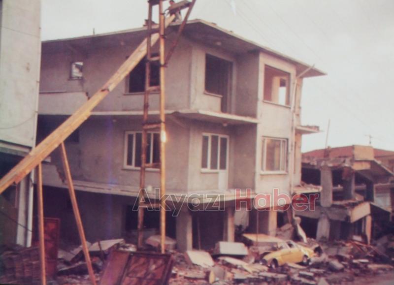 17 Ağustos 1999 Depremi Akyazı Fotoğrafları 