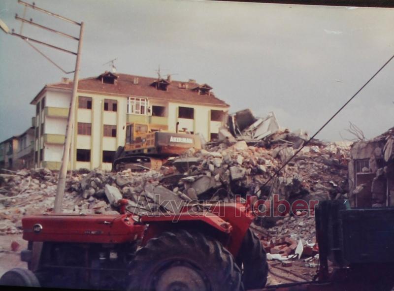 17 Ağustos 1999 Depremi Akyazı Fotoğrafları 