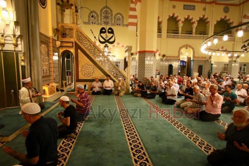 17 AĞUSTOS 1999 Marmara Depremi Şehitleri Anıldı