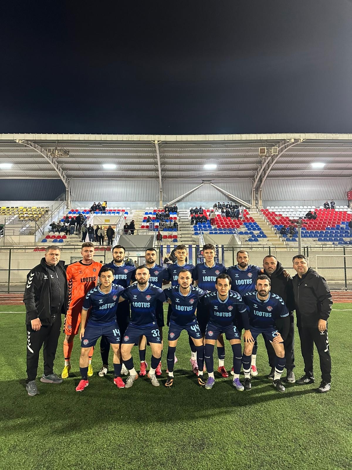 1890 Reşadiyespor mekecespor'u 5-0 mağlup etti