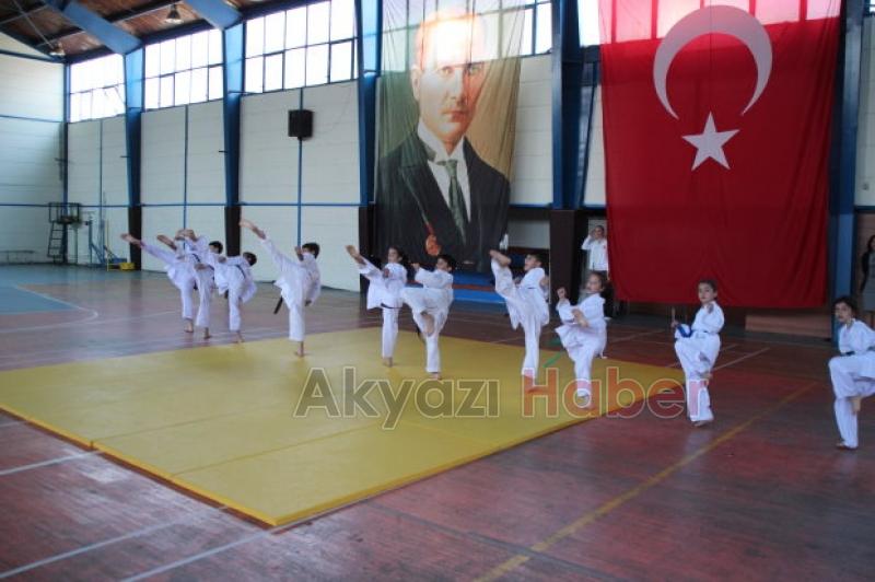 19 Mayıs Törenle Kutlandı