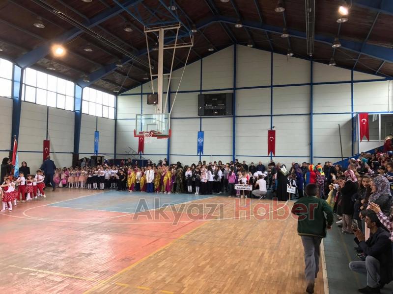 23 Nisan Akyazı da Kutlandı