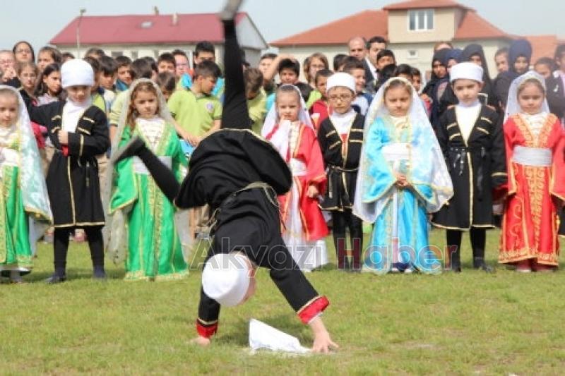 23 Nisan Akyazı’da Çoşkuyla Kutlandı