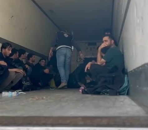 24 kaçak Afgan daha yakalandı