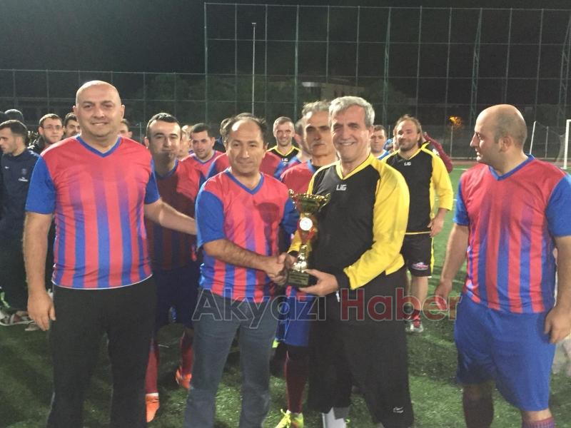 29 EKİM CUMHURİYET FUTBOL TURNUVASI TAMAMLANDI