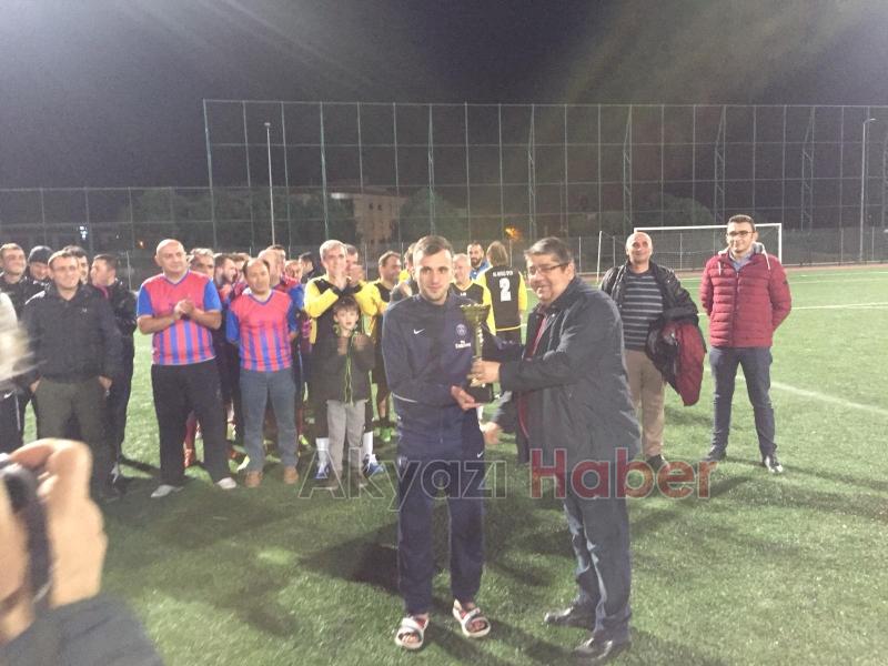 29 EKİM CUMHURİYET FUTBOL TURNUVASI TAMAMLANDI