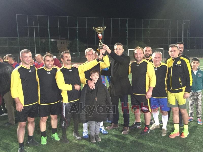 29 EKİM CUMHURİYET FUTBOL TURNUVASI TAMAMLANDI