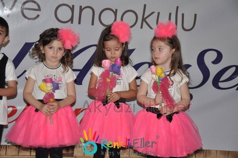  3. Renkli Eller Aile Şenlikleri Coşkuyla Kutlandı