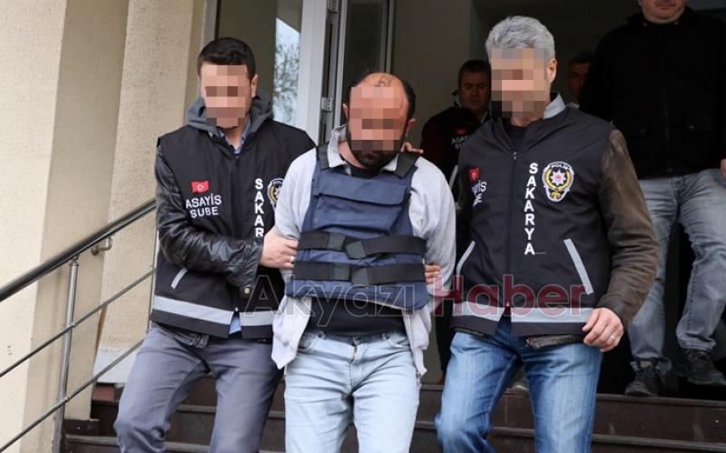 300 lira için arkadaşını öldürdü 