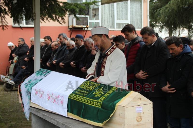35 yaşındaki Akyazılı Gülizar defnedildi