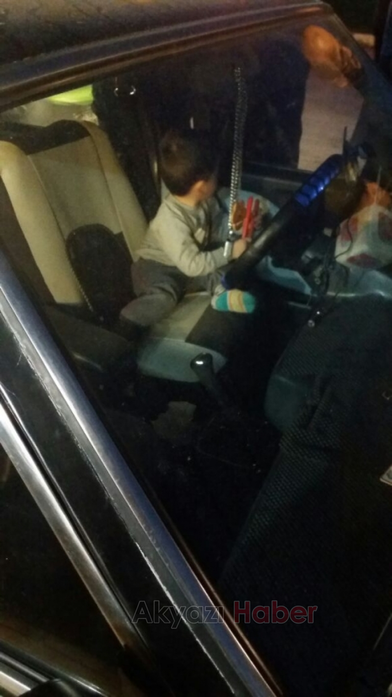 4 Yaşındaki Tarık Otomobil İçerisinde Kilitli Kaldı