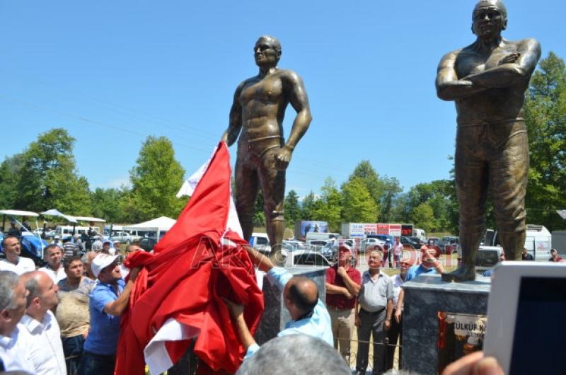 AKYAZI AKBALIK GÜREŞLERİ ESKİ GÜNLERİNE KAVUŞUYOR