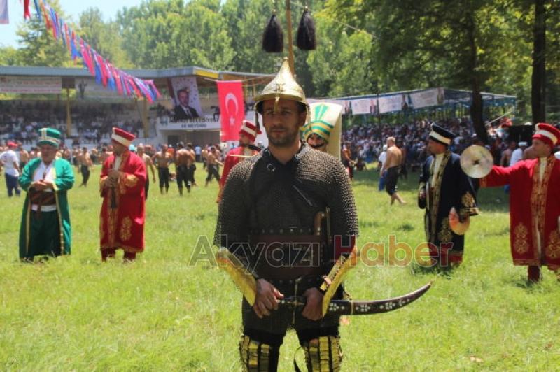 AKYAZI AKBALIK GÜREŞLERİ ESKİ GÜNLERİNE KAVUŞUYOR