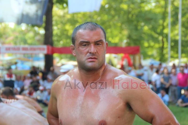 AKYAZI AKBALIK GÜREŞLERİ ESKİ GÜNLERİNE KAVUŞUYOR