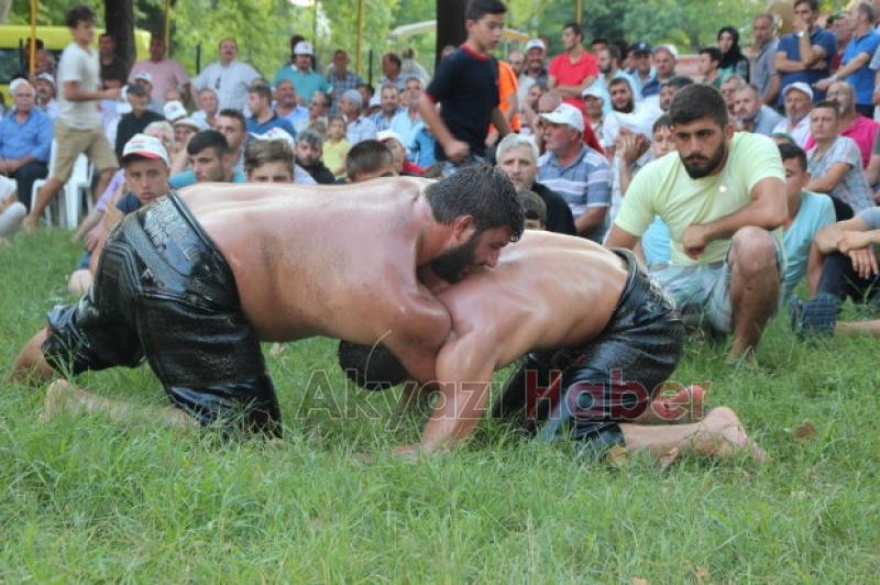 AKYAZI AKBALIK GÜREŞLERİ ESKİ GÜNLERİNE KAVUŞUYOR