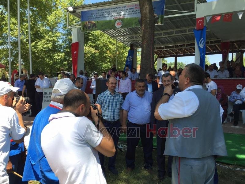 AKYAZI AKBALIK GÜREŞLERİ ESKİ GÜNLERİNE KAVUŞUYOR
