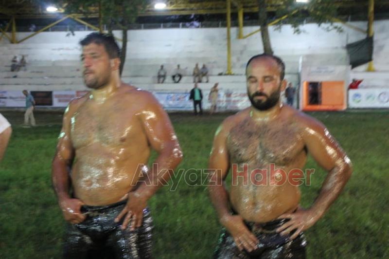 AKYAZI AKBALIK GÜREŞLERİ ESKİ GÜNLERİNE KAVUŞUYOR