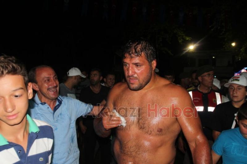 AKYAZI AKBALIK GÜREŞLERİ ESKİ GÜNLERİNE KAVUŞUYOR