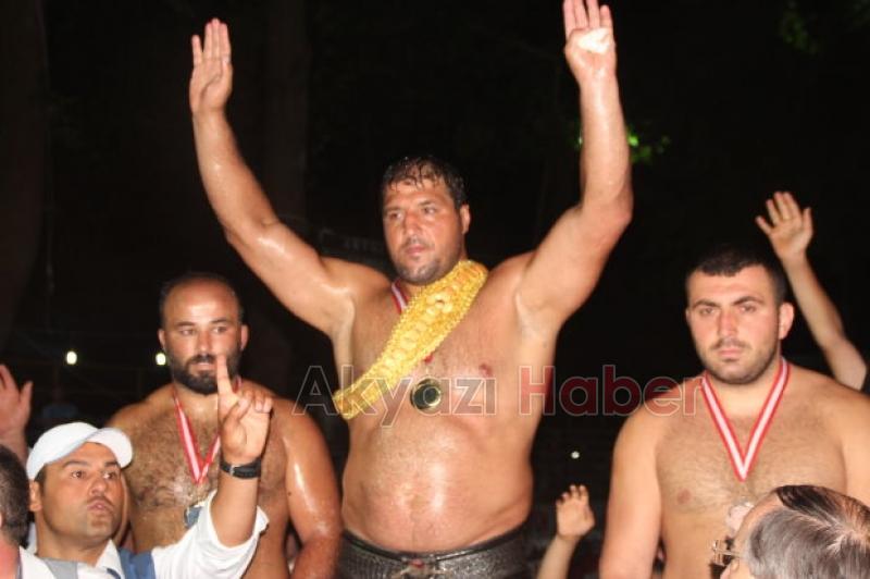 AKYAZI AKBALIK GÜREŞLERİ ESKİ GÜNLERİNE KAVUŞUYOR