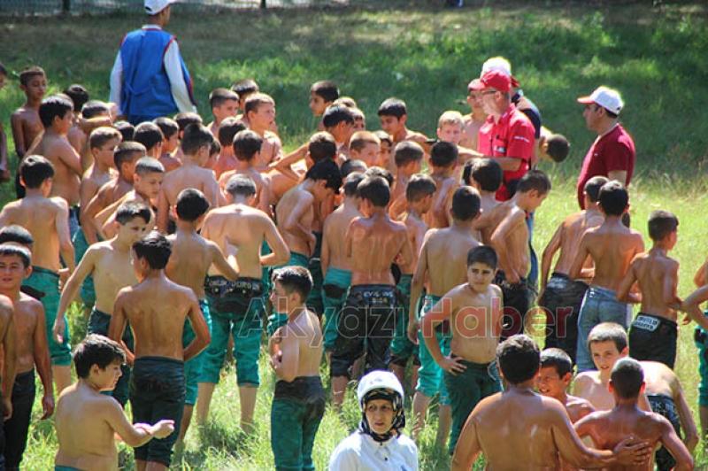 54.Akbalık Yağlı Güreşleri Başladı