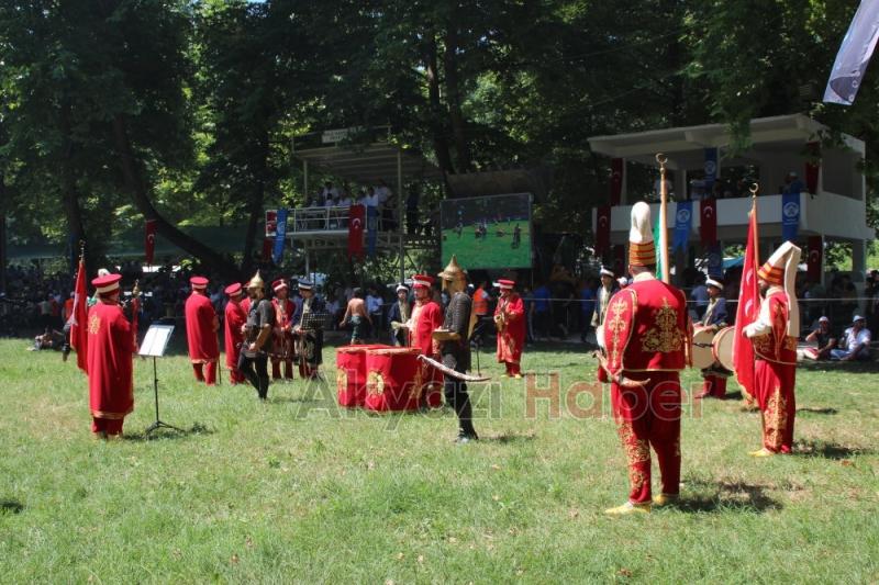 55. Geleneksel Akyazı Akbalık Yağlı Güreşleri Nefes Kesti