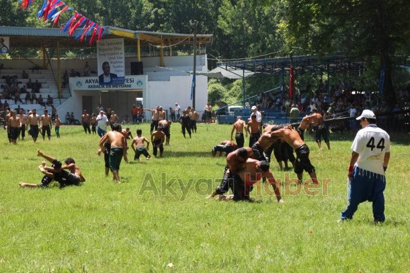 55. Geleneksel Akyazı Akbalık Yağlı Güreşleri Nefes Kesti