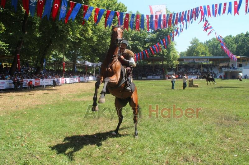 55. Geleneksel Akyazı Akbalık Yağlı Güreşleri Nefes Kesti