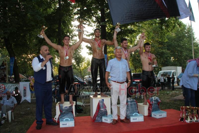 55. Geleneksel Akyazı Akbalık Yağlı Güreşleri Nefes Kesti