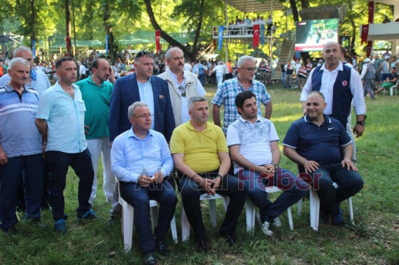 55. Geleneksel Akyazı Akbalık Yağlı Güreşleri Nefes Kesti