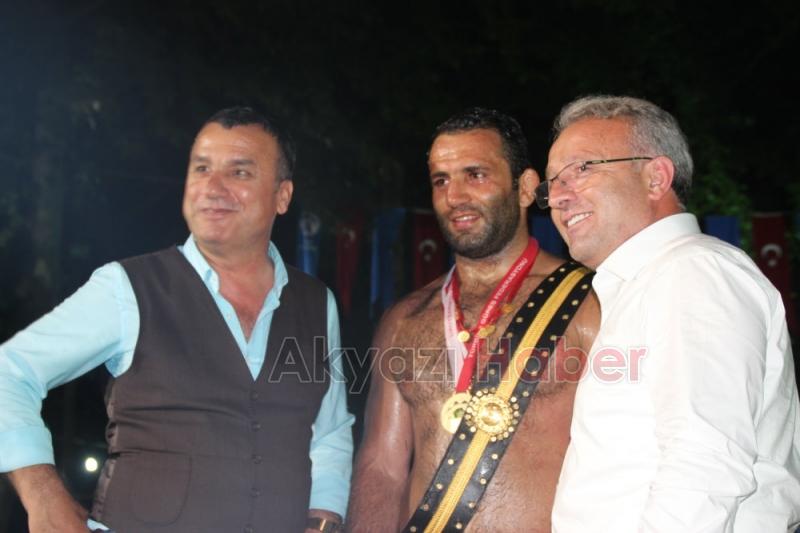 55. Geleneksel Akyazı Akbalık Yağlı Güreşleri Nefes Kesti