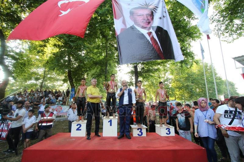 56. TARİHİ AKBALIK YAĞLI PEHLİVAN GÜREŞLERİ  BAŞLIYOR