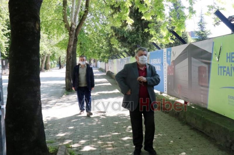 65 yaş üzeri haftalar sonra dışarı çıktı