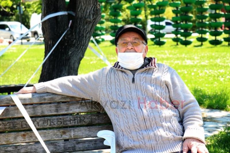 65 yaş üzeri haftalar sonra dışarı çıktı