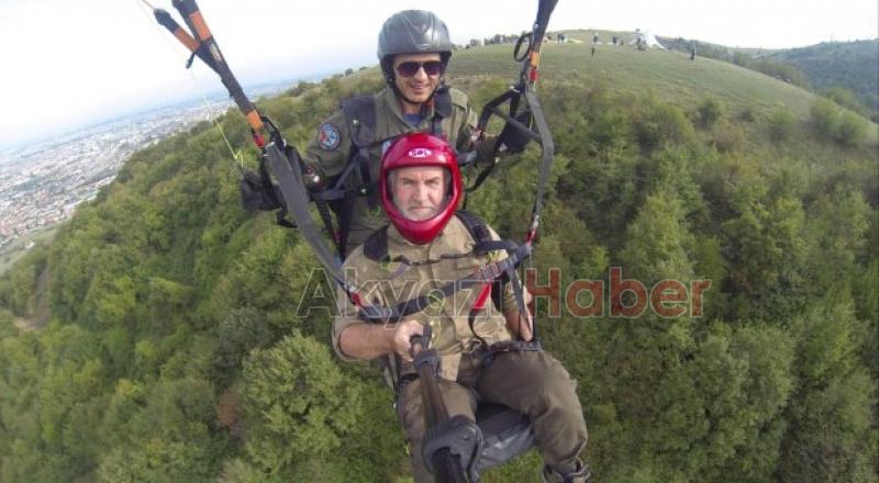 70 yaşında uçma hayalini gerçekleştirdi