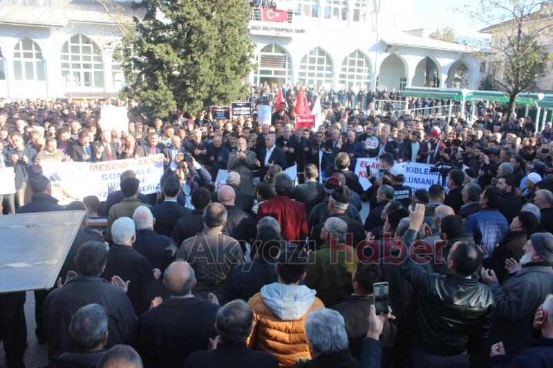 ABD’NİN KUDÜS KARARI AKYAZI’DA PROTESTO EDİLDİ