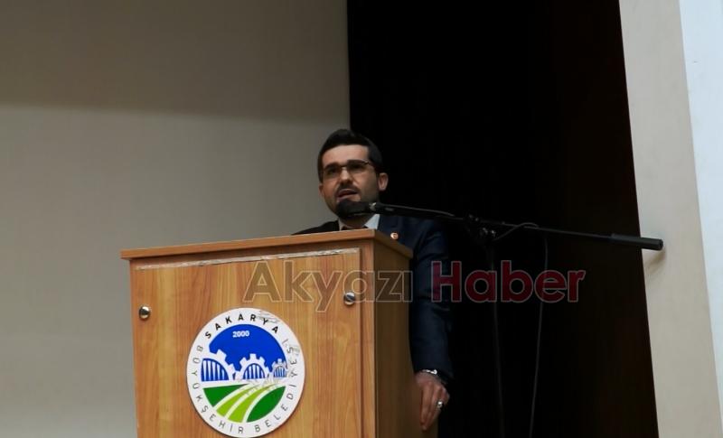 Abdurrahman Uzun Akyazı’da Konferans Verdi