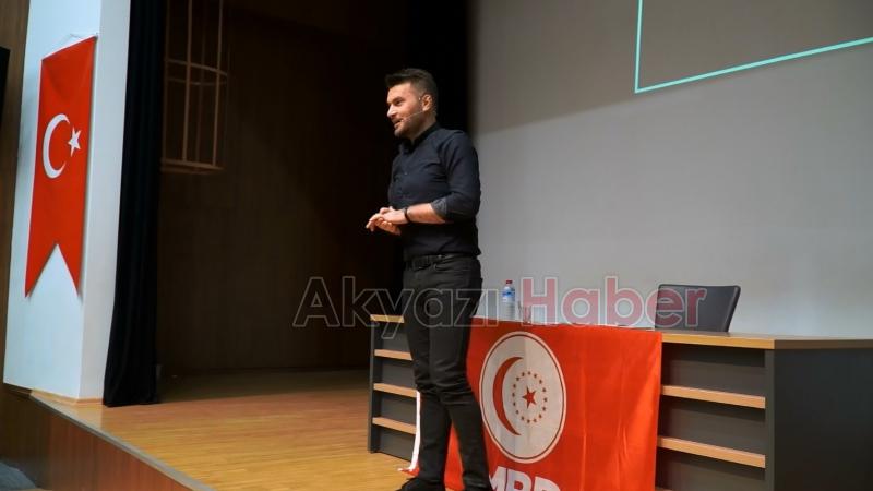 Abdurrahman Uzun Akyazı’da Konferans Verdi