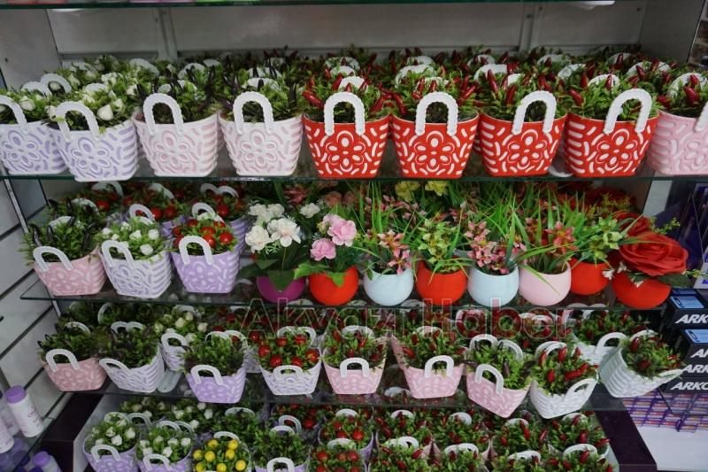 ACELE EDİN Stokları Eritiyoruz Ne Alırsan 5 TL